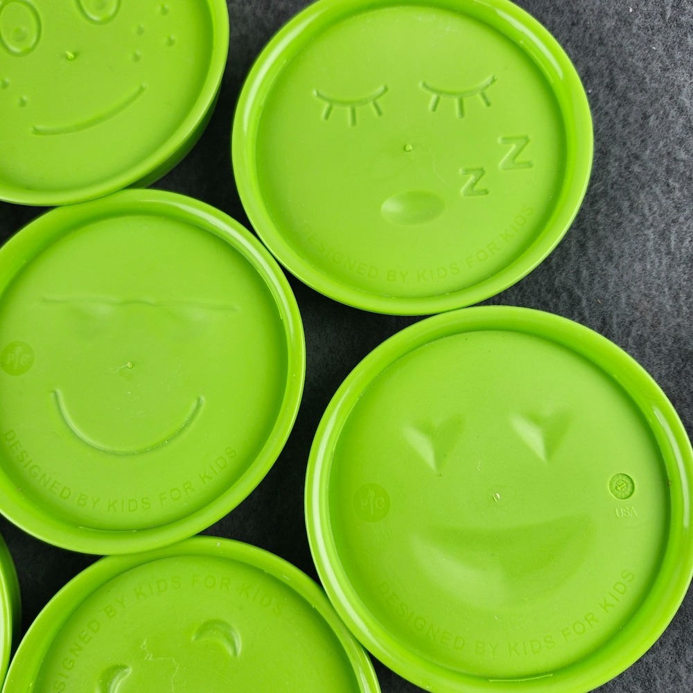 Pampered Chef Set‎ of 7 Green Round 3.5" Emoji Cookie Cutters #1443 Kids - Picture 3 of 6